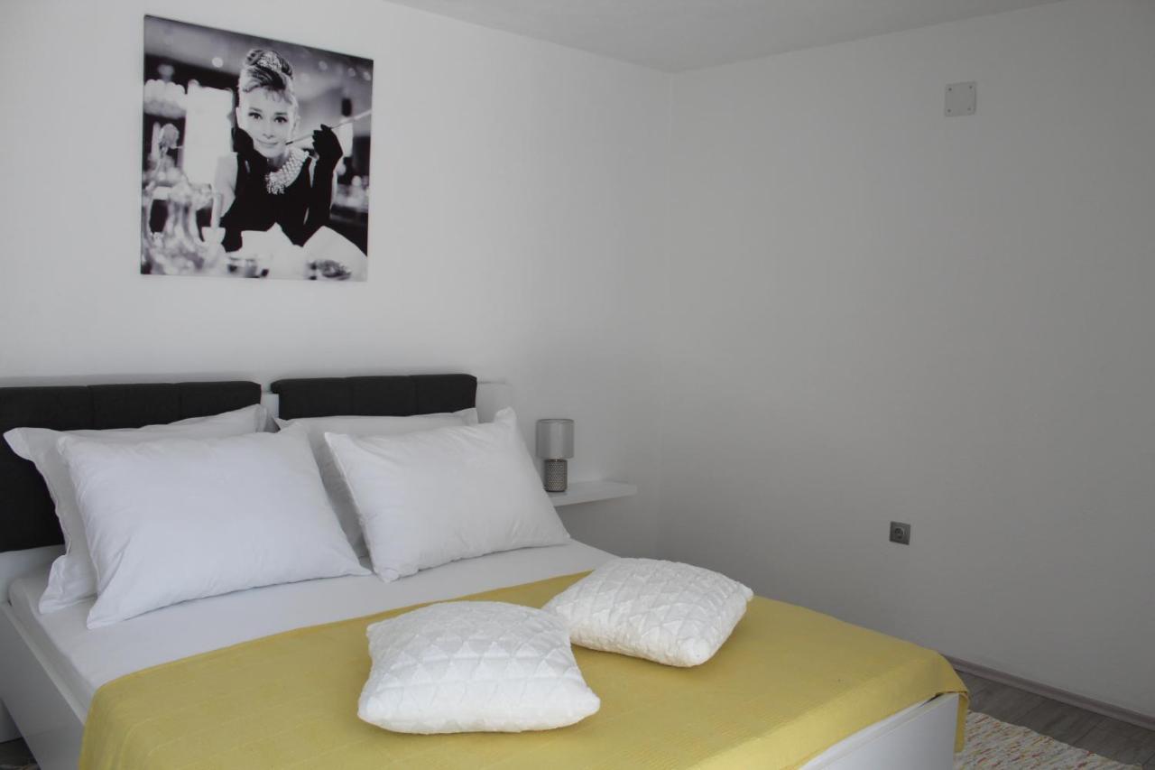 Apartment River Klis Exterior photo